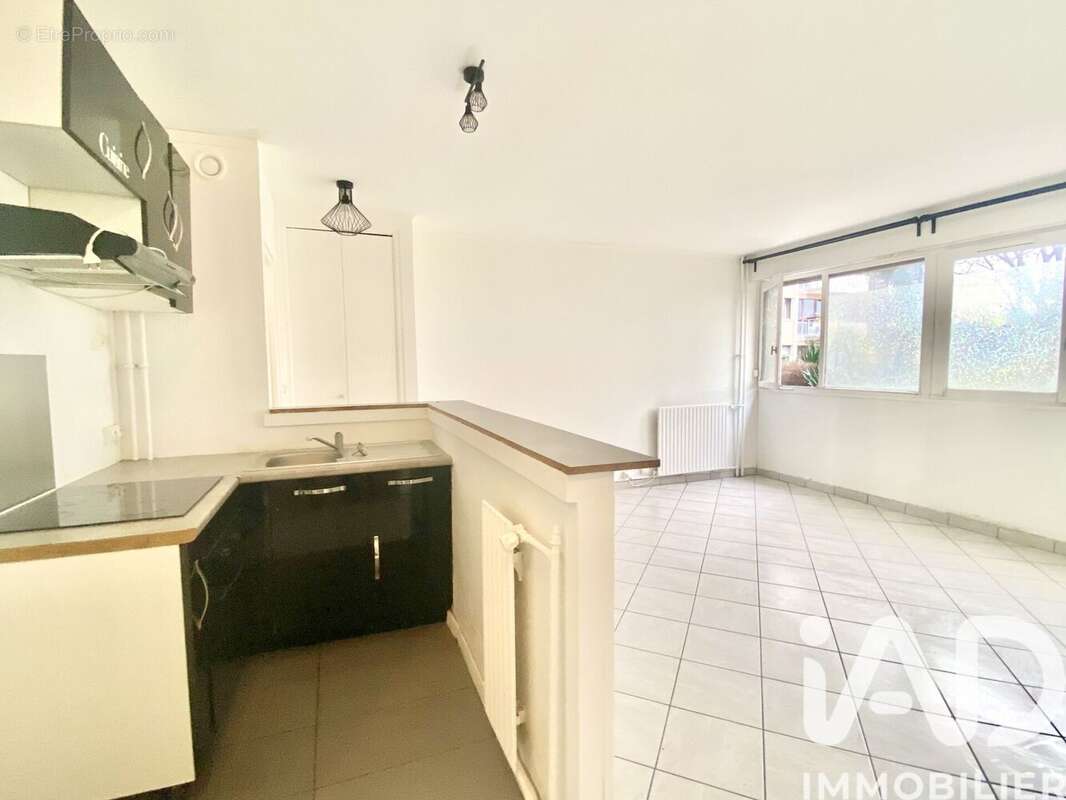 Photo 4 - Appartement à CHOISY-LE-ROI