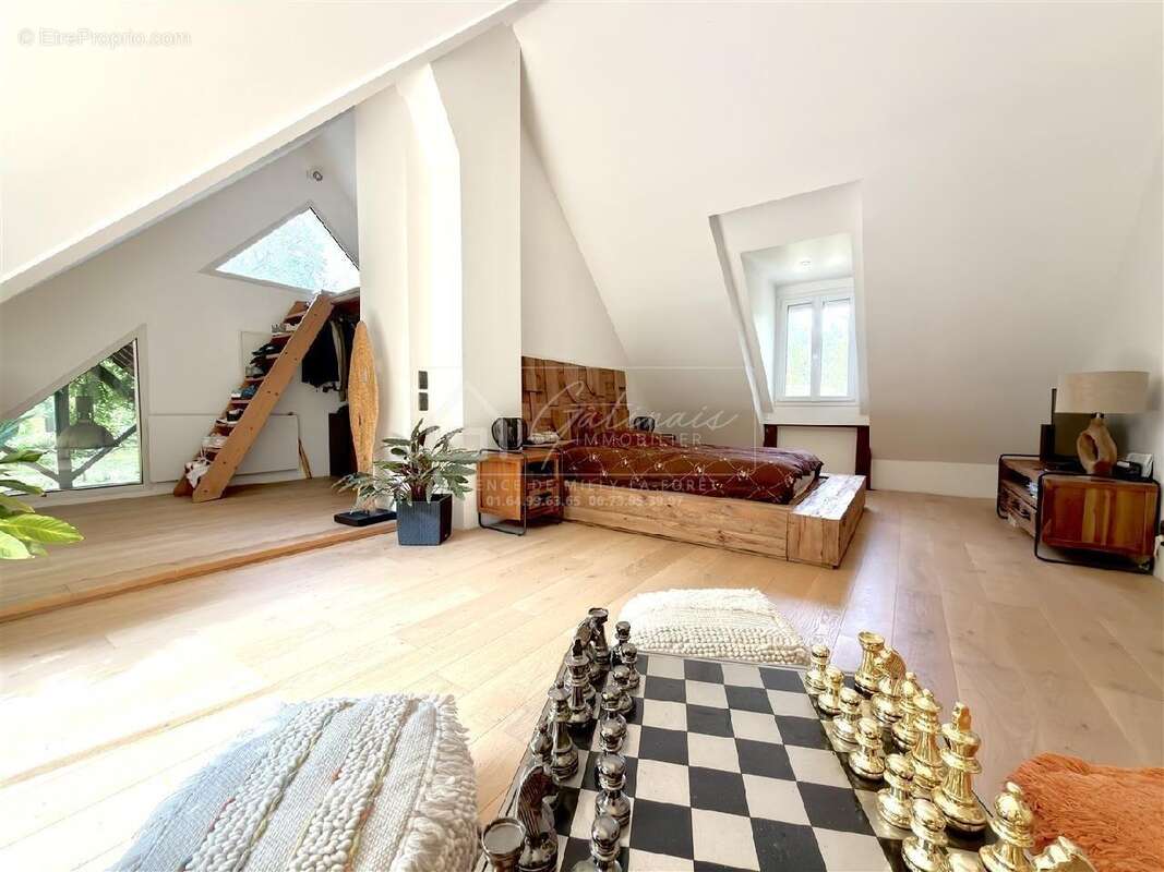 Maison à NOISY-SUR-ECOLE