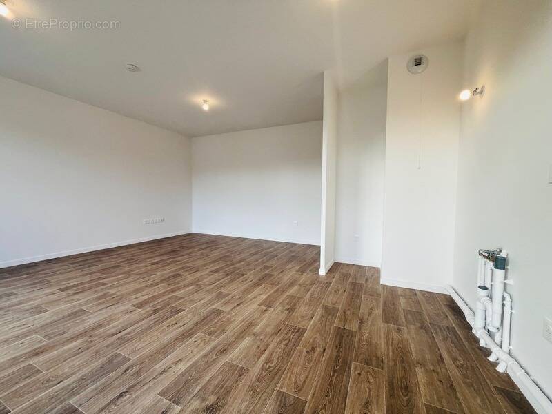 Appartement à MARLY-LA-VILLE