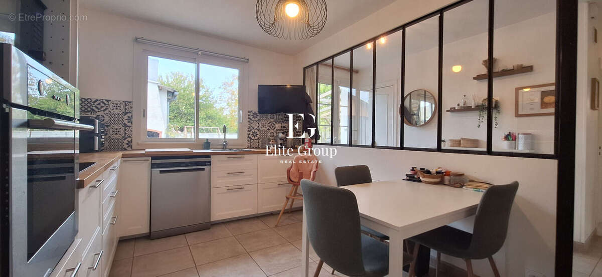 Maison à BARBEZIEUX-SAINT-HILAIRE