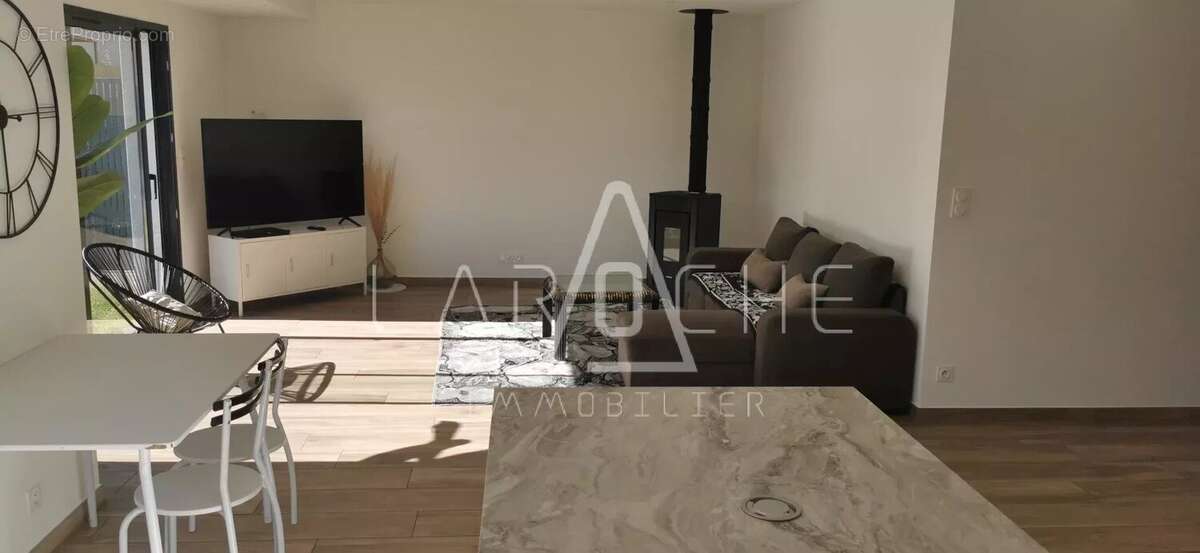 Maison à SAINT-GENIS-DES-FONTAINES