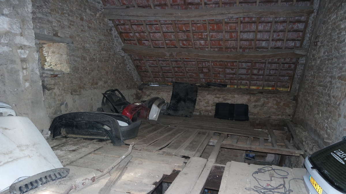 Maison à rénover 120 m² - photo 8