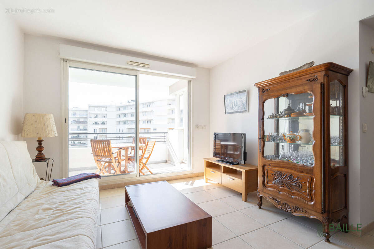 Appartement à MARSEILLE-8E