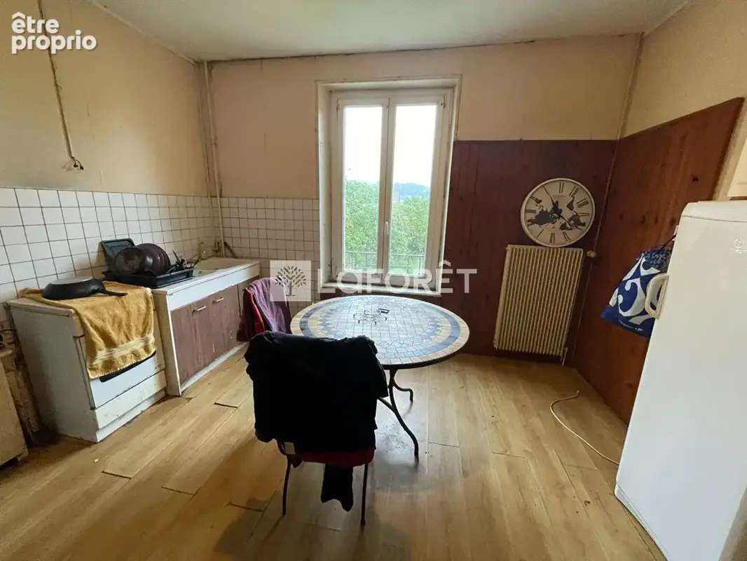 Lons-le-Saunier · Maison de caractère en pierre · 2 logements indépendants · Jardin 770 m² · Idéal investissement ou famille - photo 15