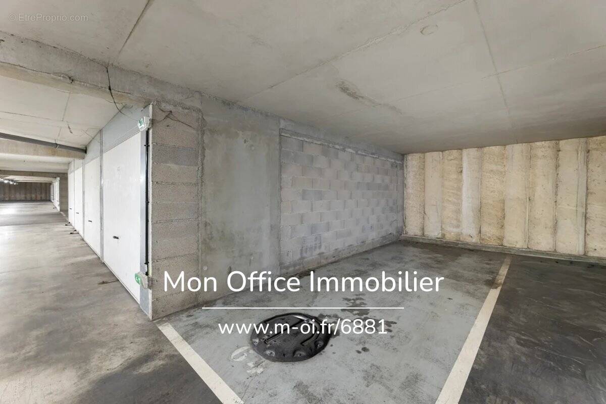 Parking à MARSEILLE-2E