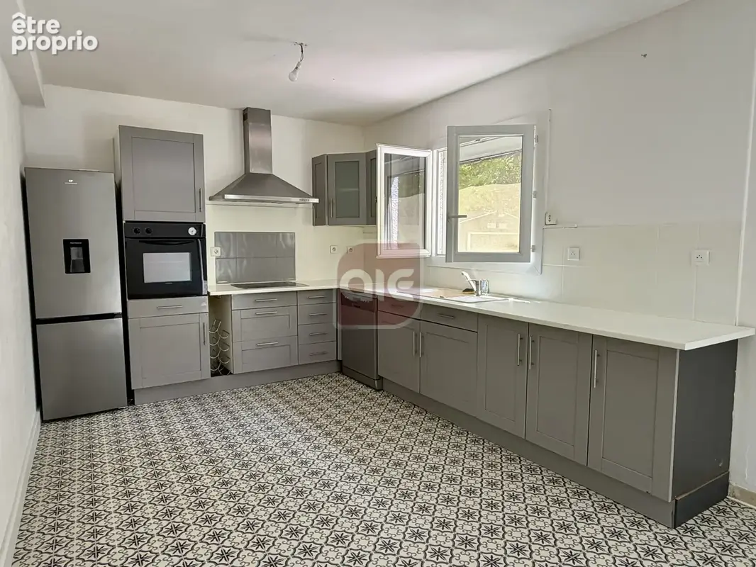 EXCLUSIVITÉ A.I.E. ! : Villa T4 en impasse sur une parcelle piscinable de 400 m2 - photo 6