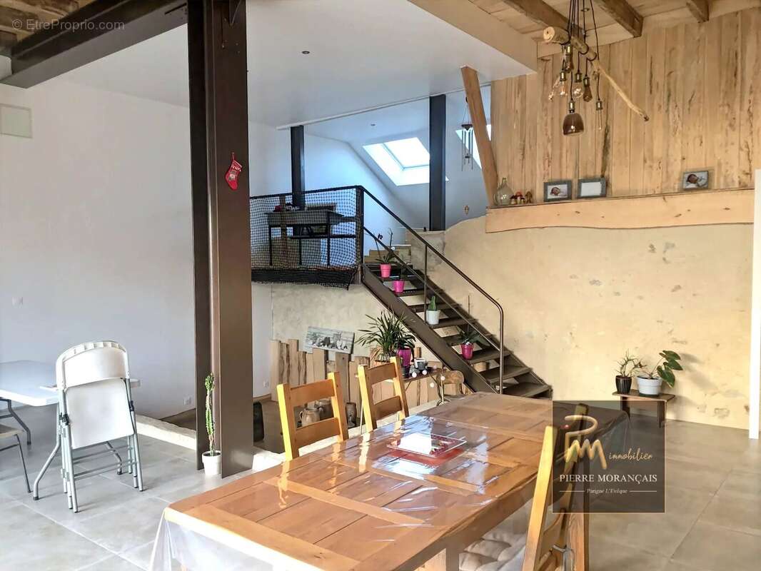 Maison à VILLAINES-SOUS-LUCE