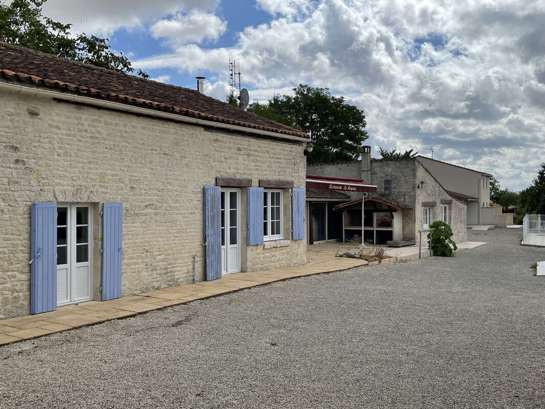 Maison à ROMAZIERES