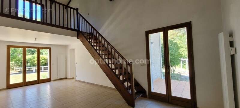 Maison à CORRENS