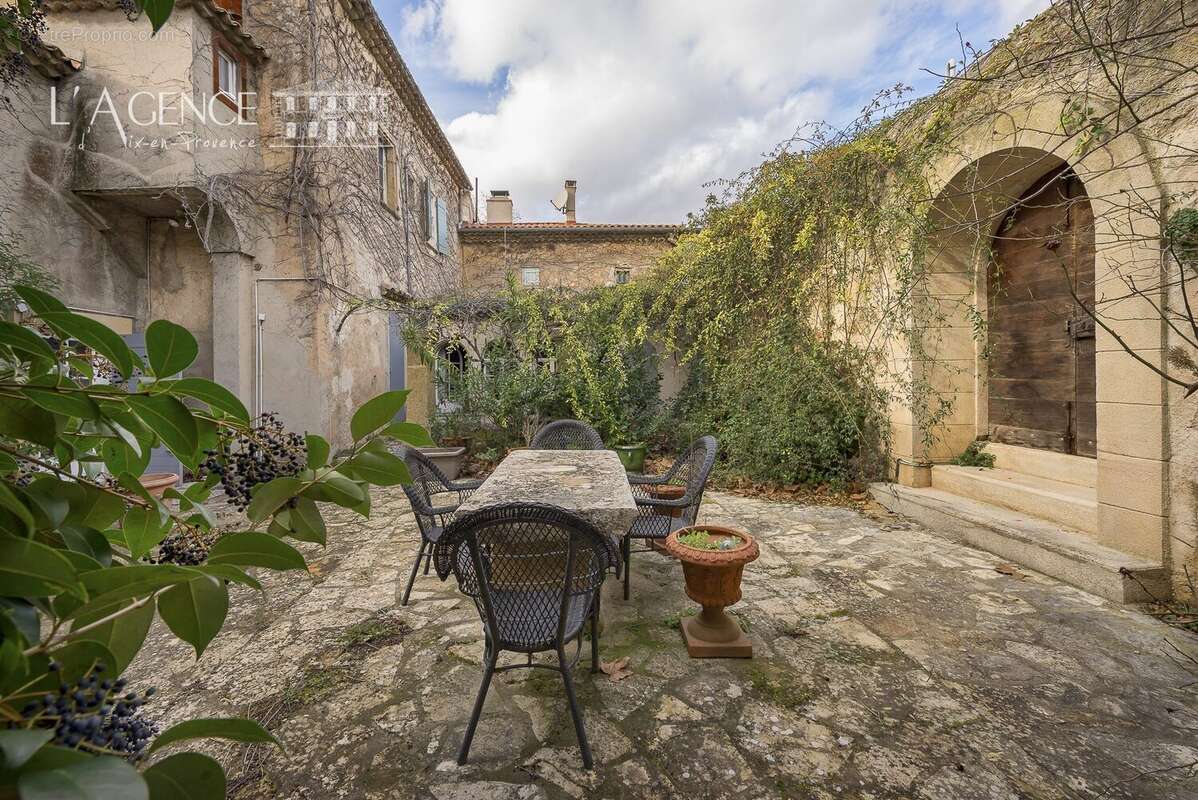 Maison à AIX-EN-PROVENCE