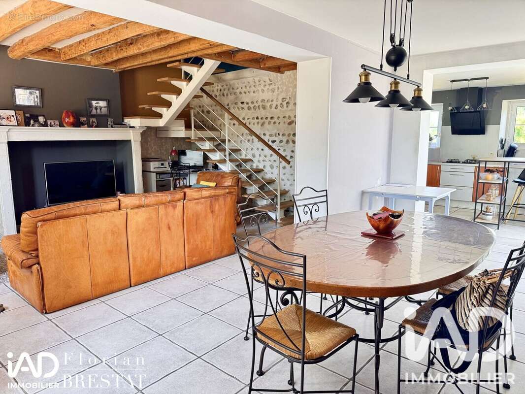 Maison 132 m² à Aureilhan  - photo 4