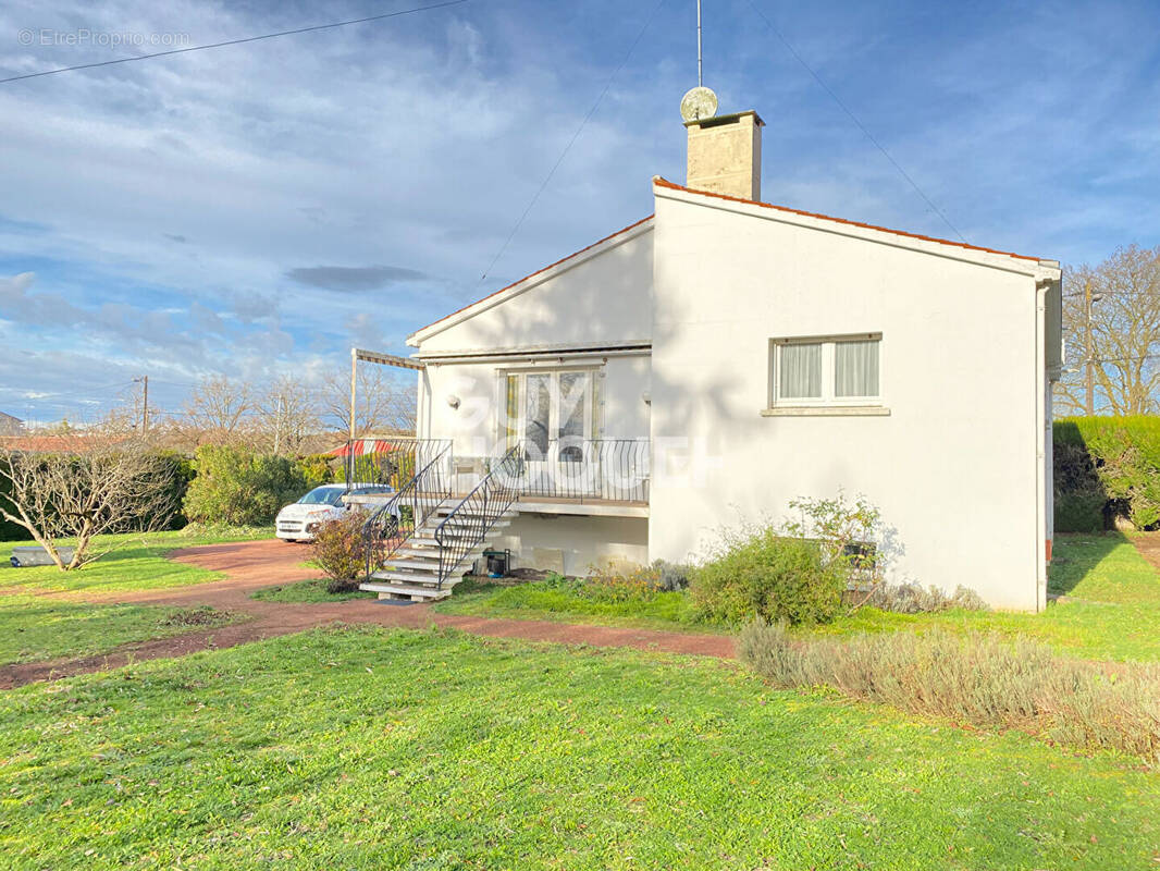 Maison à FONTENAY-LE-COMTE