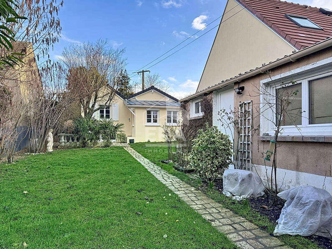 Maison à CHAUMONTEL