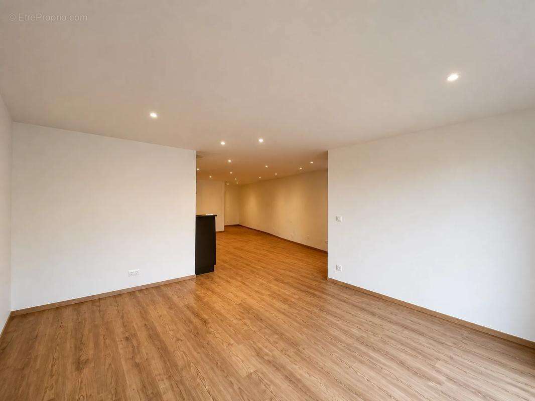Maison de 5 pièces de 140 m² à Bois-le-Roi - photo 3
