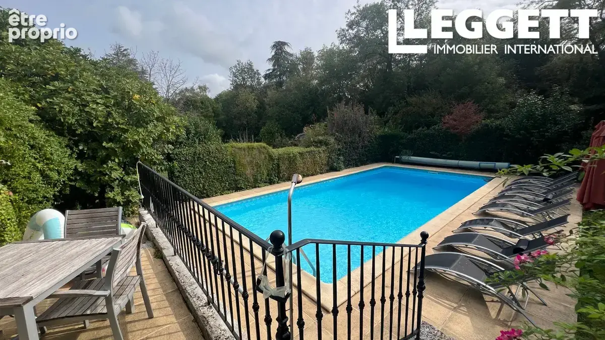Maison charentaise de caractère ,deux gîtes, piscine, jardin, parking, revenus locatifs près de Saint-Savinien - photo 5