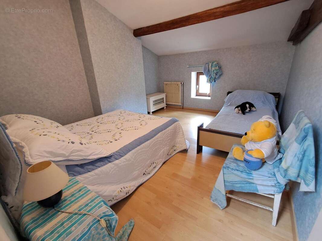Maison 190 m² à Reignac  - photo 9