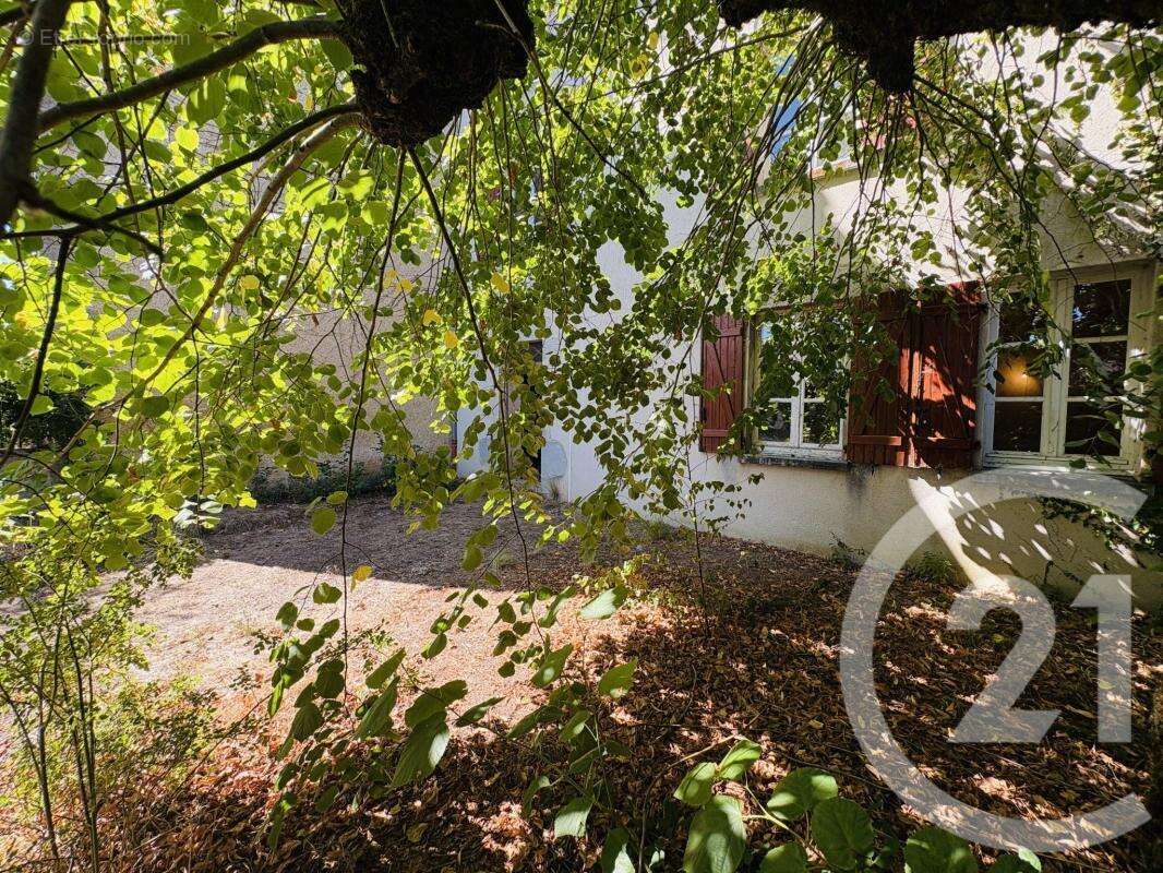 Maison 90 m² à Peyrat-De-Bellac  - photo 4