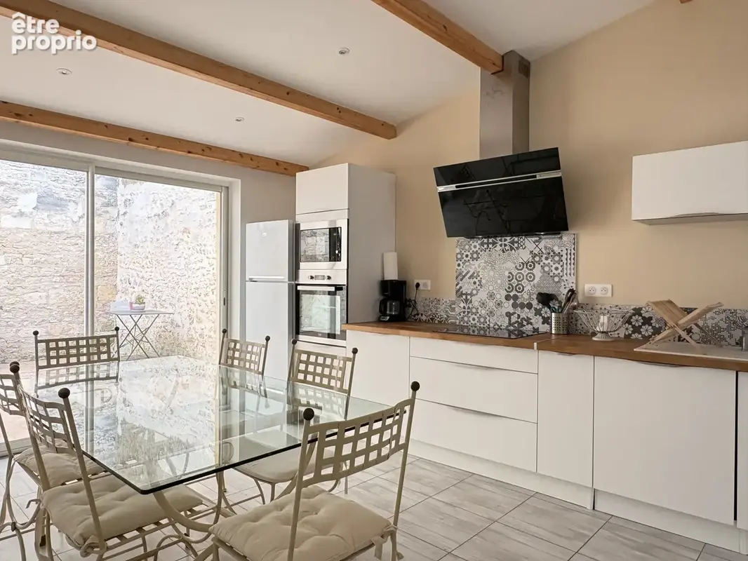 Cognac, quartier Saint-Jacques. Une maison de ville familiale avec patio - terrasse ! - photo 3
