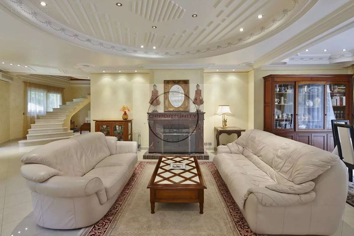 Maison à QUINCY-VOISINS