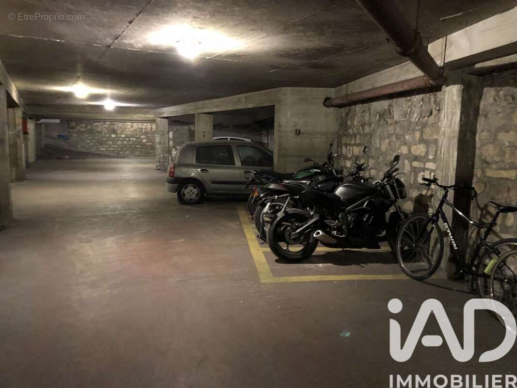 Photo 2 - Parking à PARIS-19E