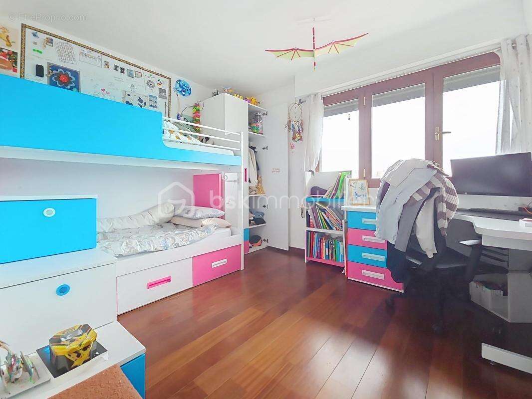 Appartement à NANTERRE