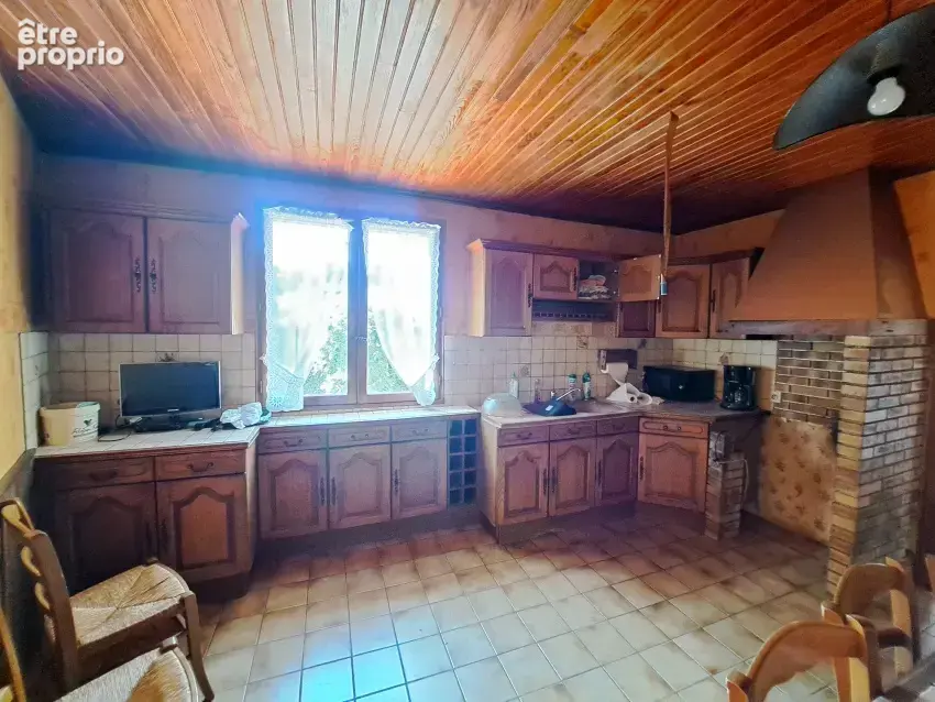 Maison 135 m² à Manzat  - photo 5