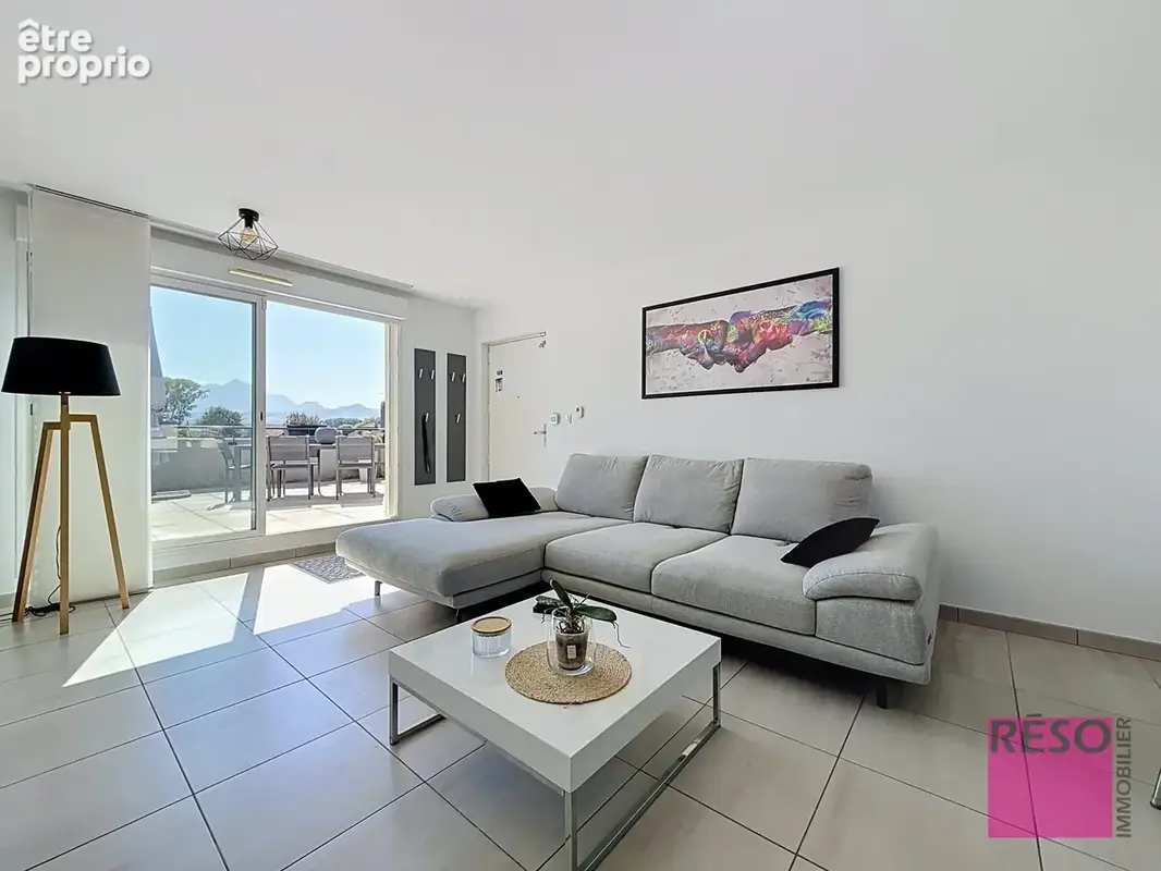 Appartement à REIGNIER