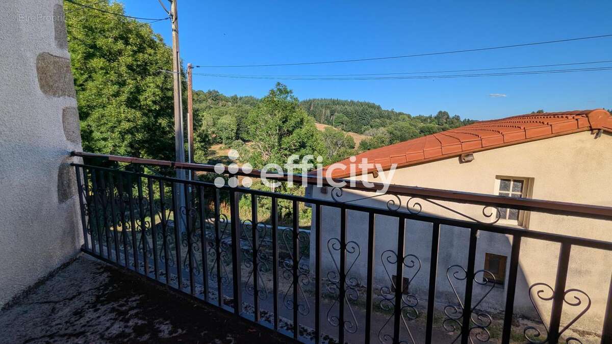 Maison à SAINT-REMY-SUR-DUROLLE