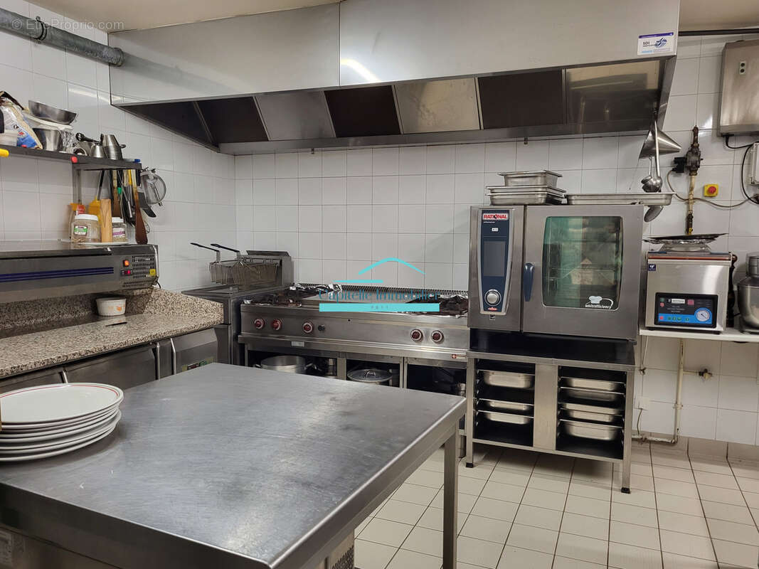 Commerce à MEZE