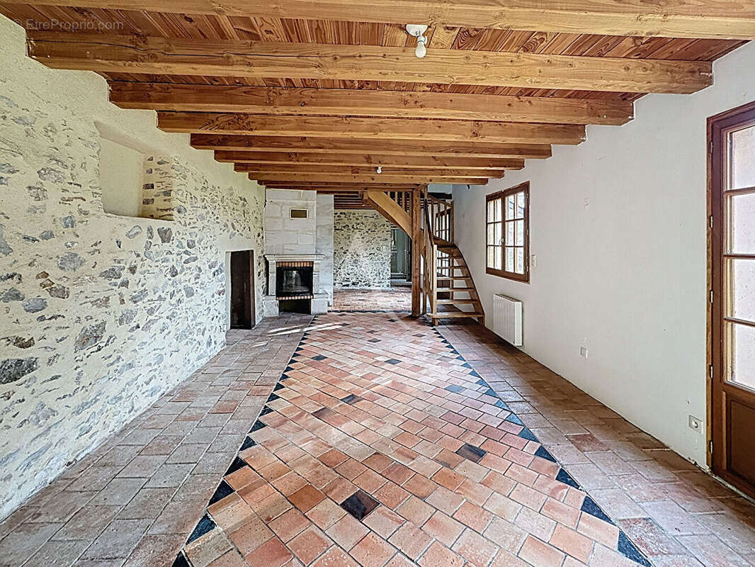 Maison à THOUARCE
