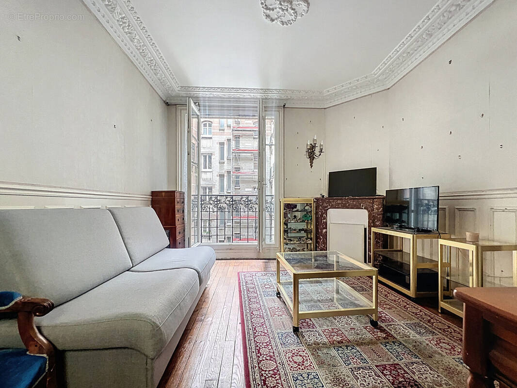 Appartement à PARIS-17E