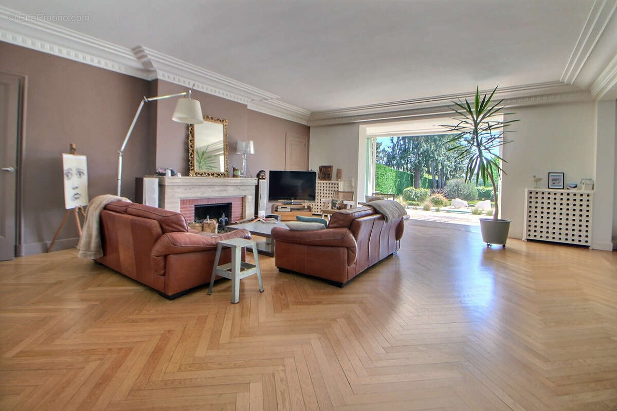 Maison à RIORGES