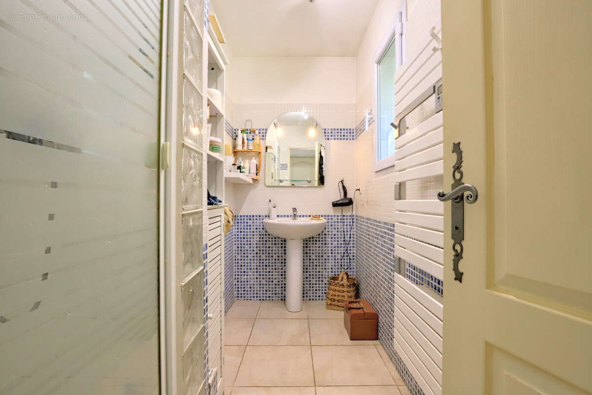 Maison à SOLLIES-TOUCAS