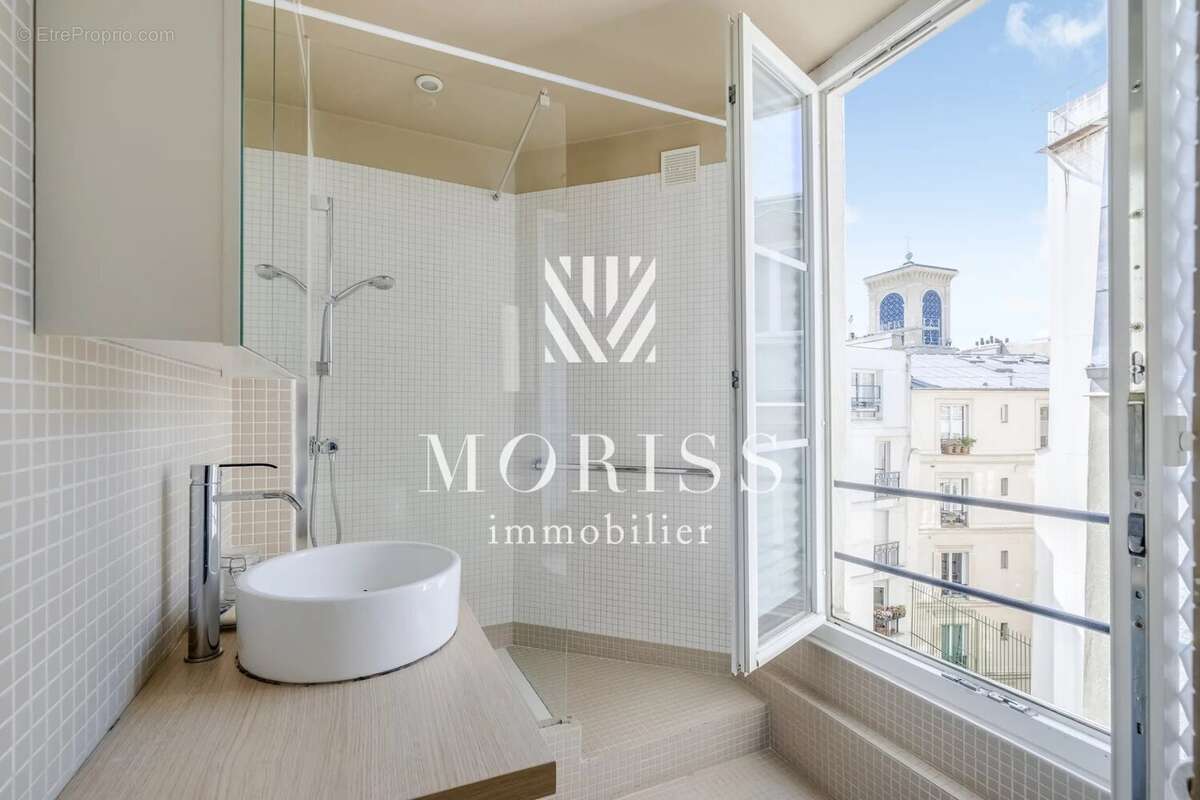 Appartement à PARIS-9E