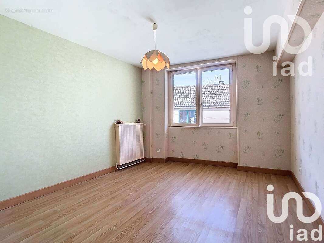 Photo 8 - Maison à MAILLY-LE-CHATEAU