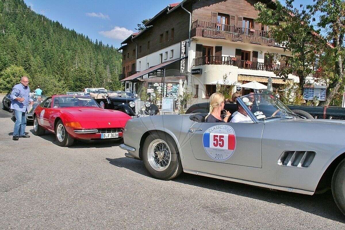 Commerce à L&#039;ESCARENE