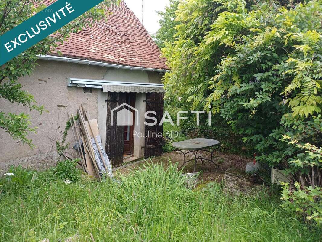 Maison 94 m² à Lalizolle  - photo 7