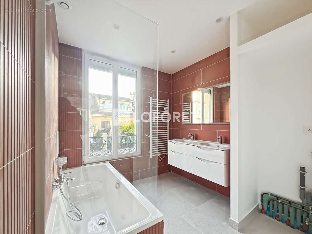 Maison à MAISONS-ALFORT