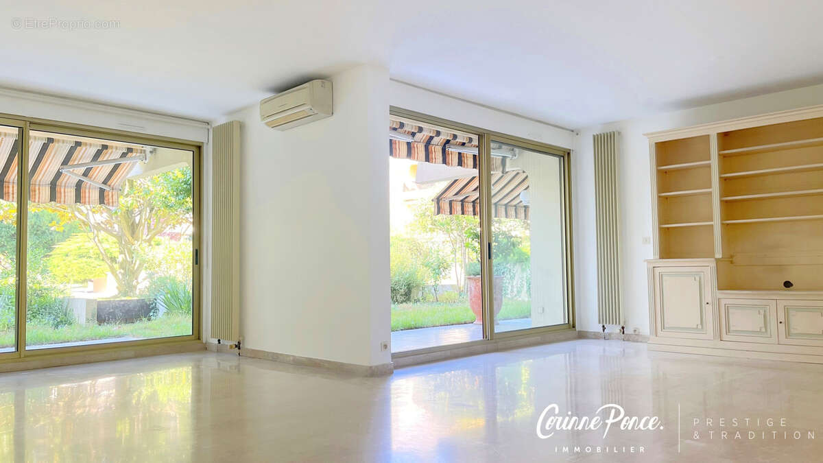Appartement de 160m2 de plein pied avec jardin, terrasse, garage et place de parkings dans residence avec - photo 8
