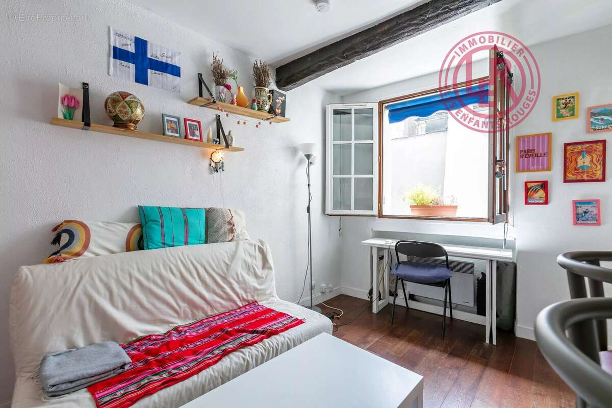 Appartement à PARIS-3E