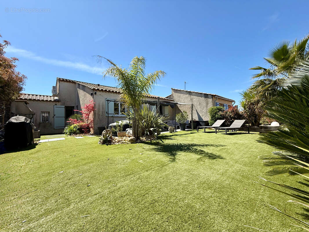 Maison à GALLARGUES-LE-MONTUEUX