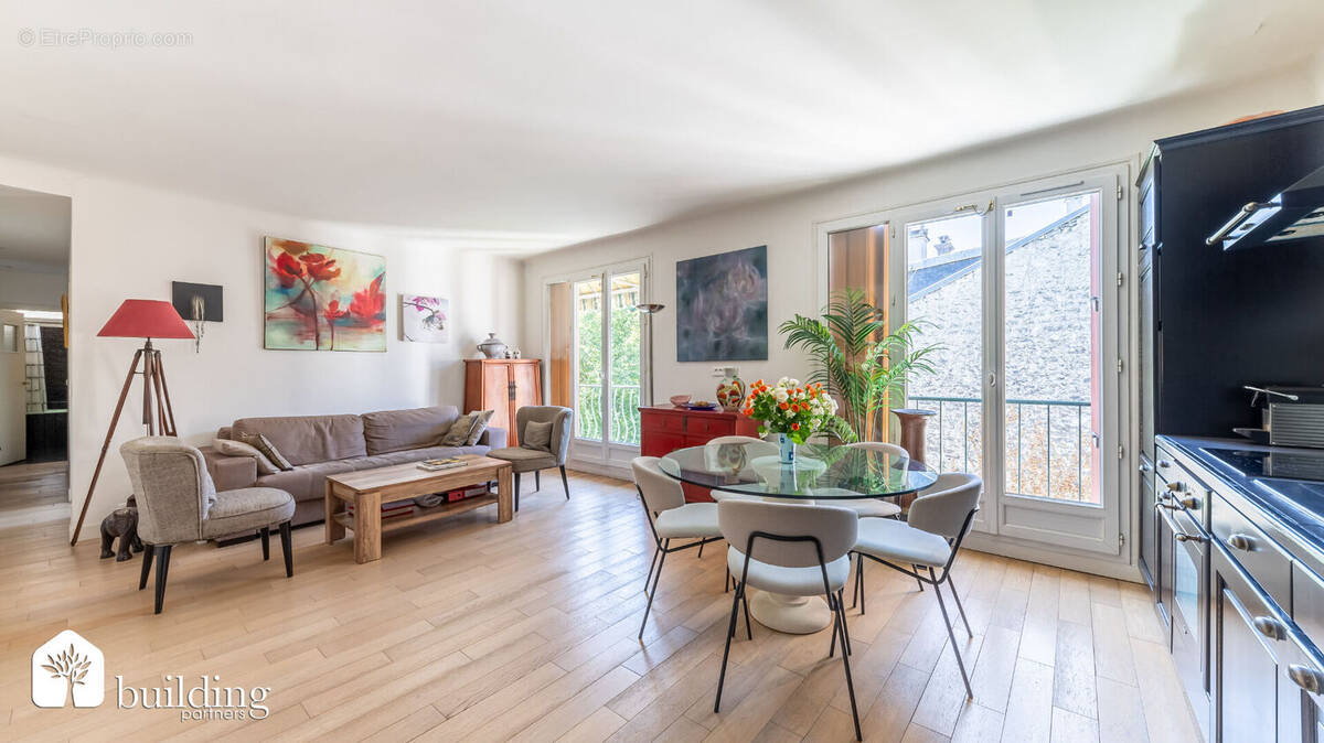 Appartement 4 pièces 84 m² · à Neuilly-sur-Seine · 83,6 m² · 1 038 000 €