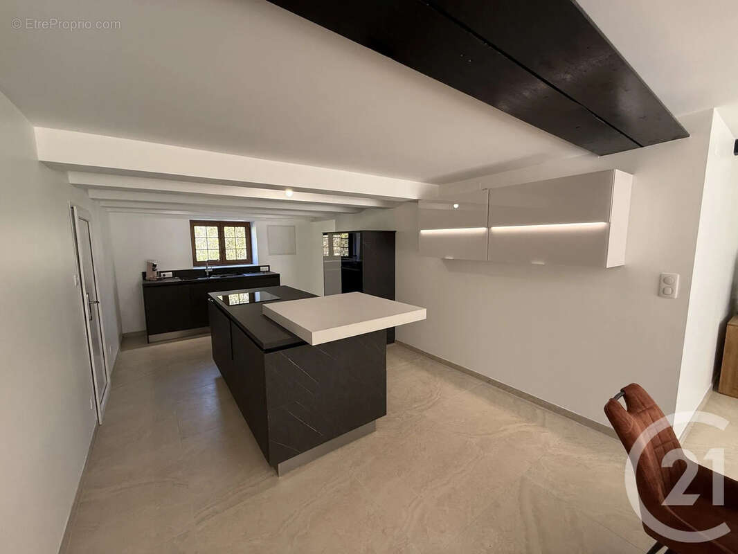 Maison 158 m² à Dommartin-Aux-Bois  - photo 8