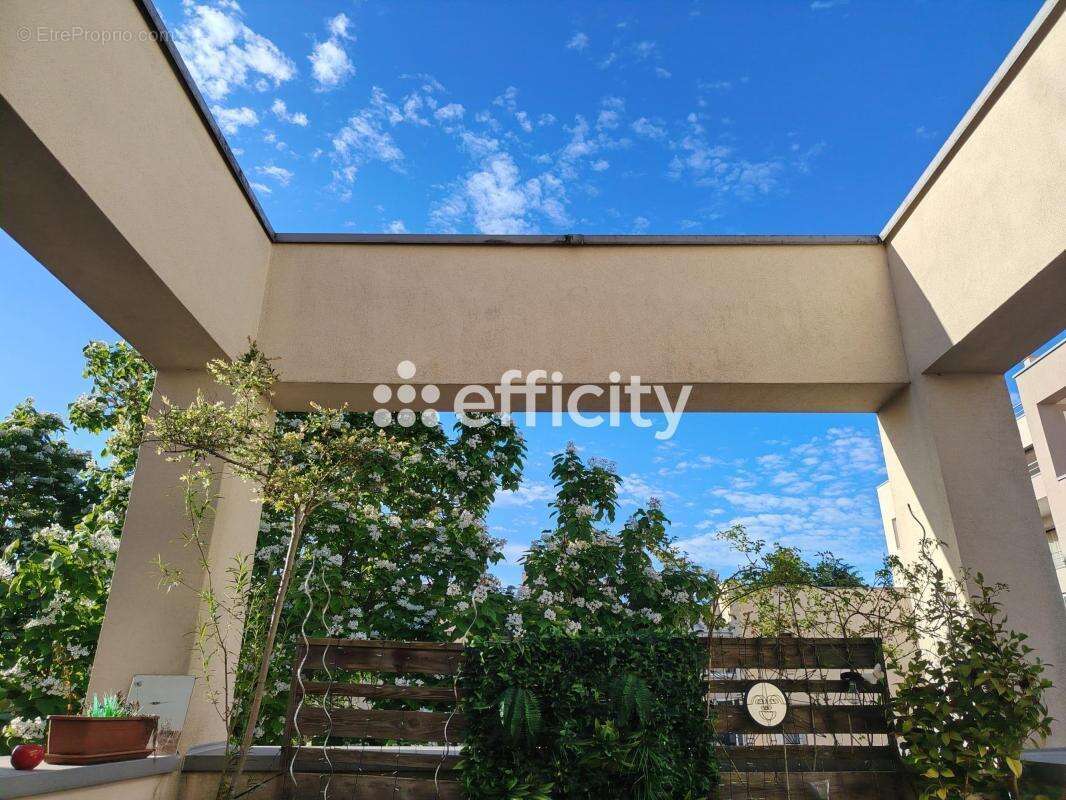 Appartement à MONTIGNY-LE-BRETONNEUX