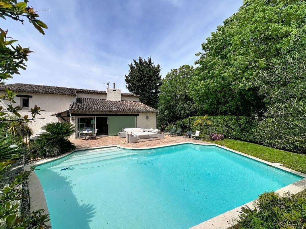 Maison à MOUGINS