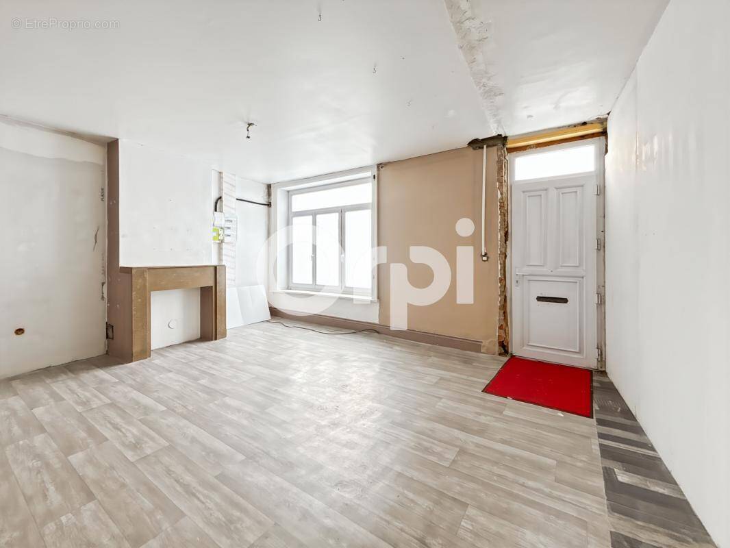 Maison à SAINT-MARTIN-BOULOGNE