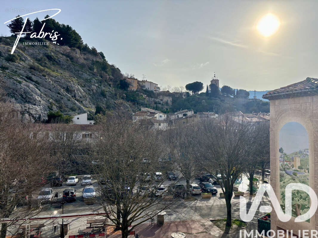 Photo 3 - Appartement à ROQUEVAIRE