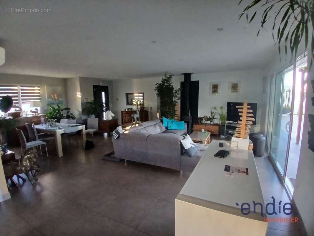 Maison à MOUSCARDES