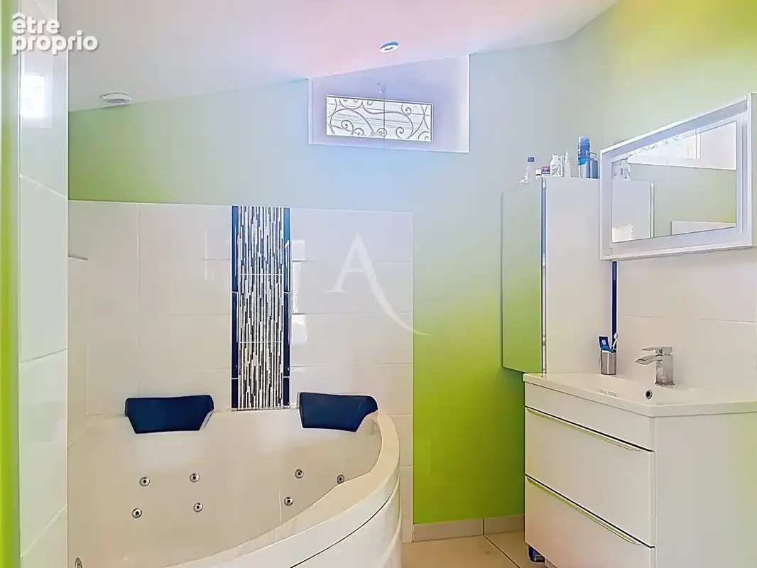 Maison de plain-pied avec dépendances et appartement locatif  Le Loroux-Bottereau - photo 7