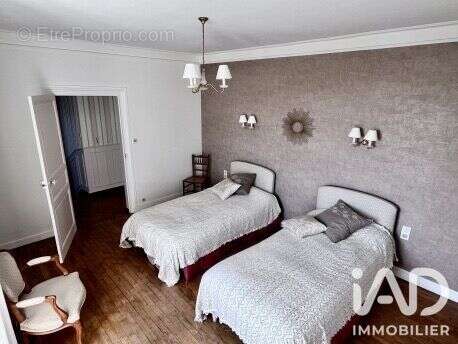 Maison 217 m² à Uzel  - photo 9